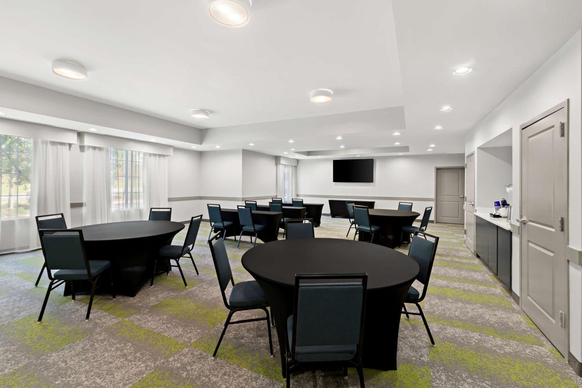 Hotel Spark By Hilton West 3*